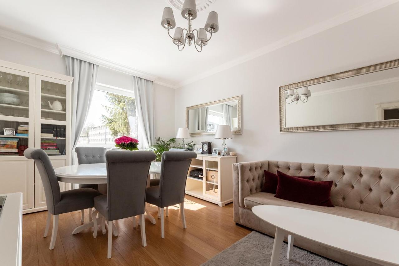 Elegant Near Old Town - Free Parking Apartament *